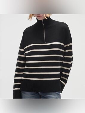 Zara Zipped Striped Sweater
Black Size XS